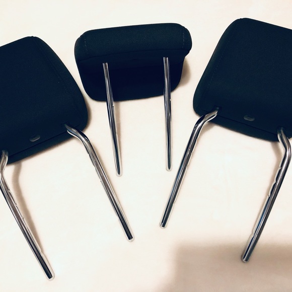 Adjustable Head Restraints - Picture 2 of 8